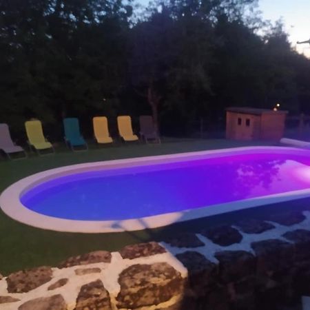 La Grange De Salvaneix Gite Pour 15 Personnes 7 Chambres Avec 6 Sdb-6Wc Sarran Zewnętrze zdjęcie