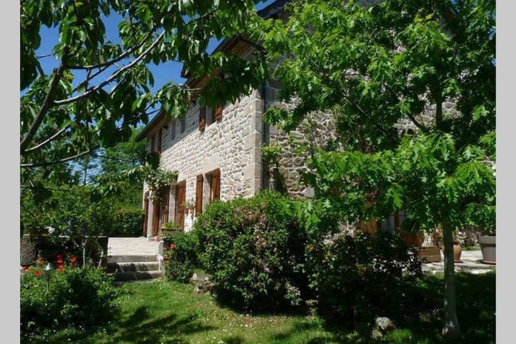 La Grange De Salvaneix Gite Pour 15 Personnes 7 Chambres Avec 6 Sdb-6Wc Sarran Zewnętrze zdjęcie